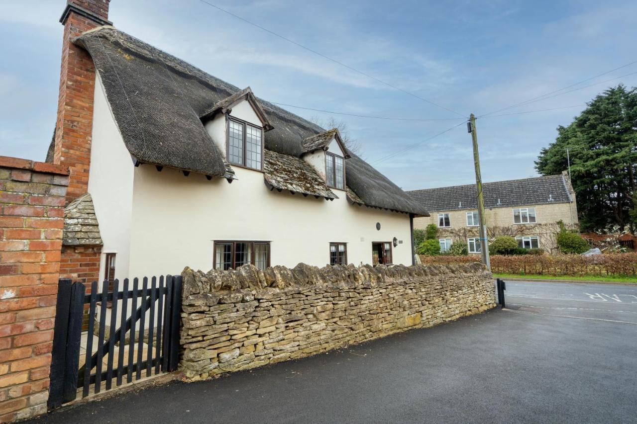 Cotswold Thatched Cottage Mickleton  المظهر الخارجي الصورة